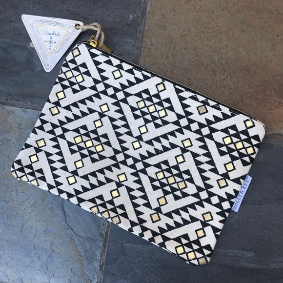 Molly & Rex Handbags - 🐆 MOLLY & REX Tribal Bag NWT!
